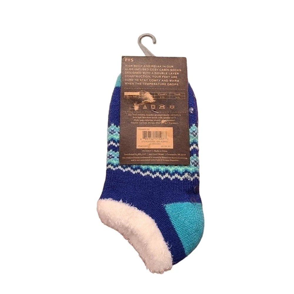 4 pairs of Cozy Cabin Socks, Size Youth Shoe 10 - 4